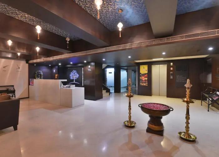 Hotel The Golden Oak Central by Citrus Prime