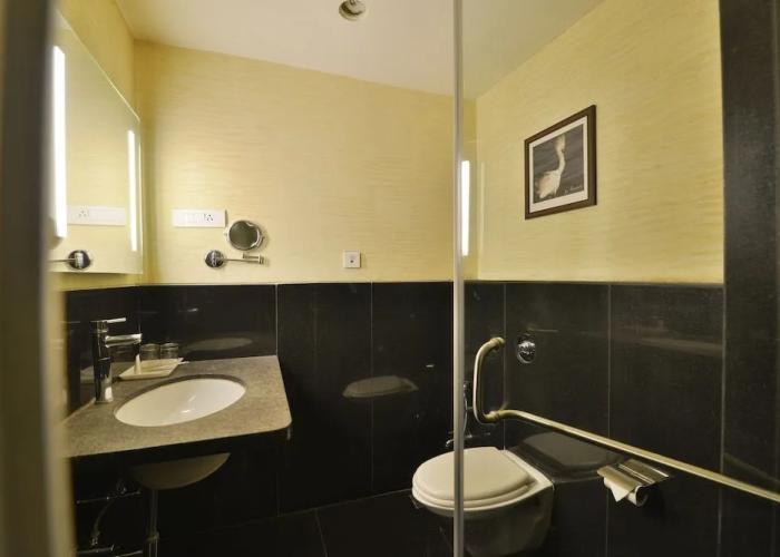 Hotel The Golden Oak Central by Citrus Prime
