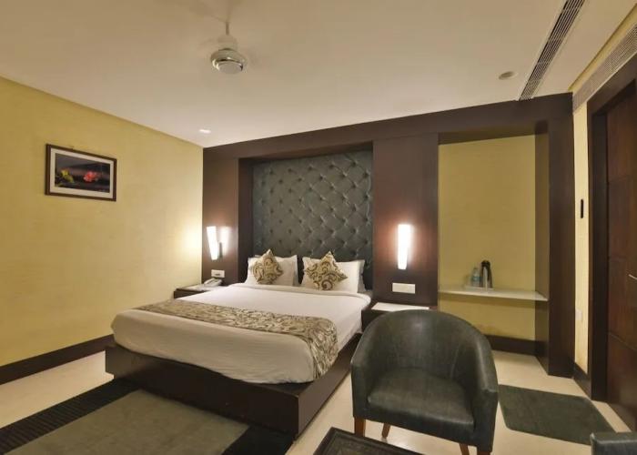 Hotel The Golden Oak Central by Citrus Prime