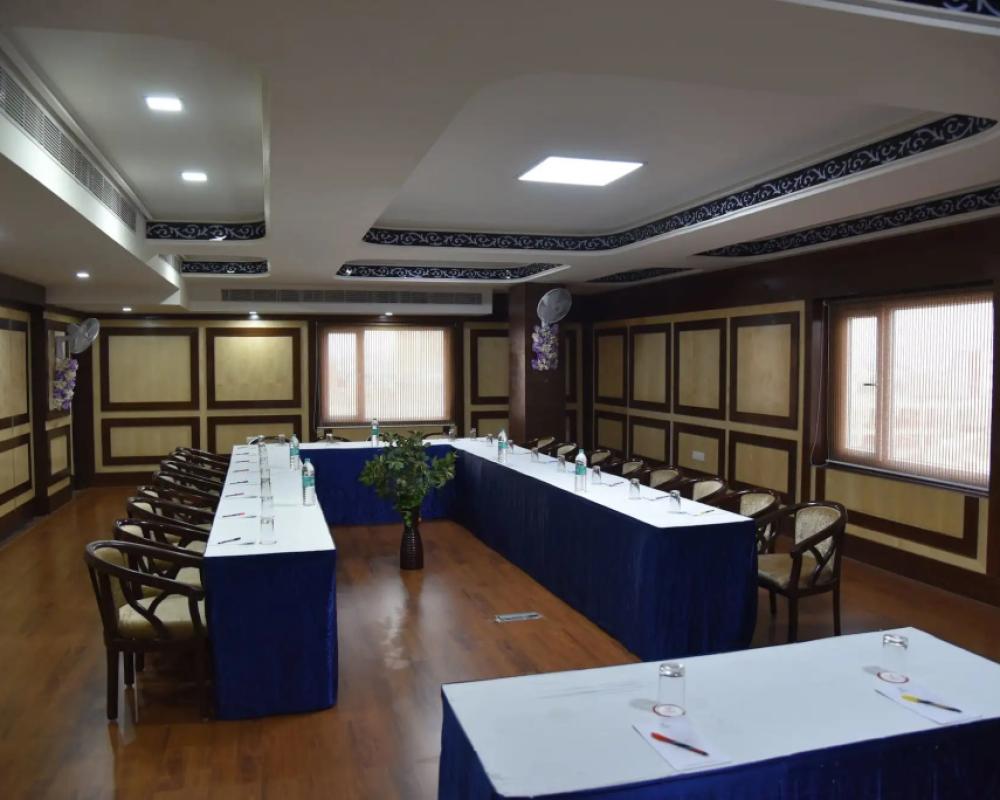 фото Hotel Simran Pride