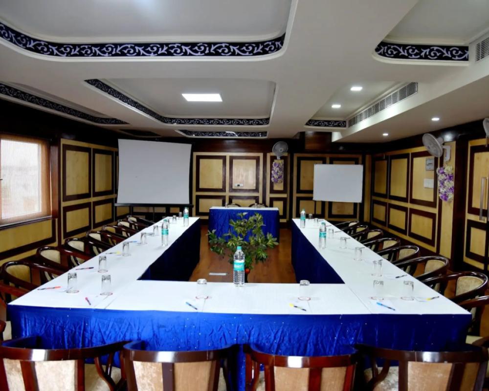 фото Hotel Simran Pride