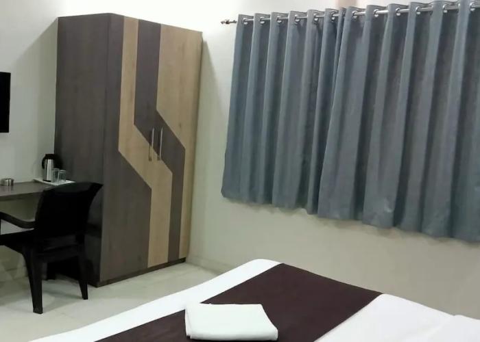 Hotel Grand Royal