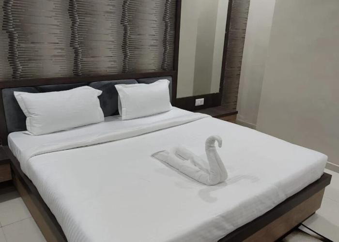 Hotel Grand Royal
