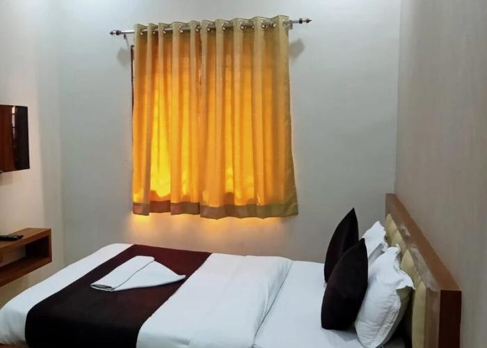 Hotel Grand Royal