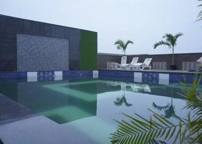 Orange Eye Resort