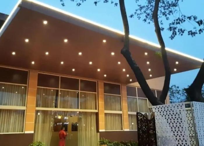 The Grand Neelam Hotel