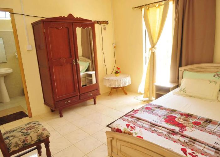 Chez Ronald Guest House
