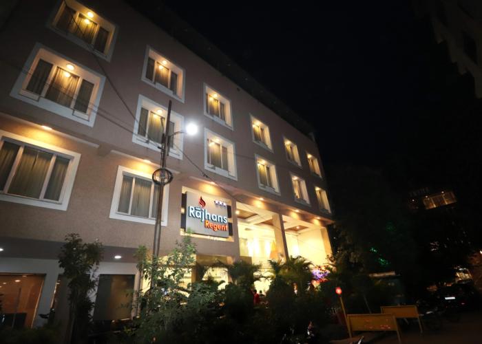 Hotel Rajhans Regent