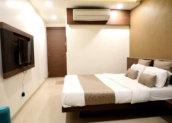Hotel Adarsh Palace