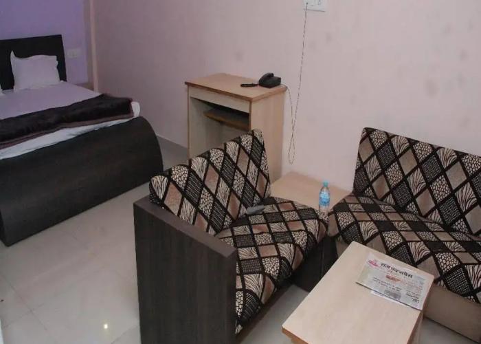 Hotel Adarsh Palace