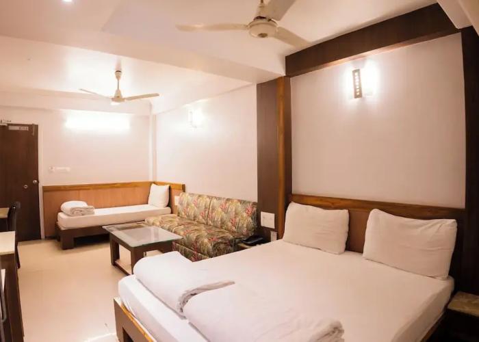 Jain's Hotel Rajhans