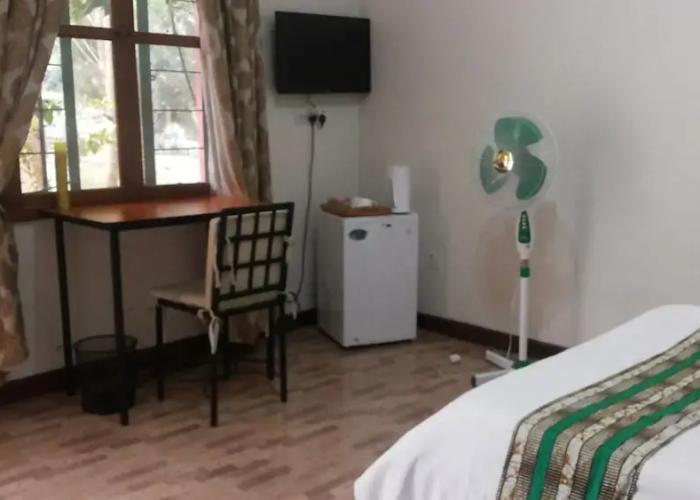 White Castle Hotel Arua