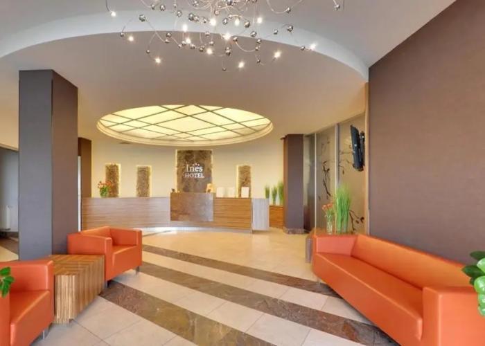 Hotel Ines