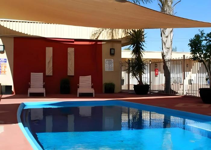 Desert Sand Motor Inn