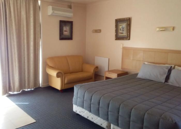 Desert Sand Motor Inn