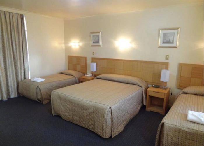 Desert Sand Motor Inn