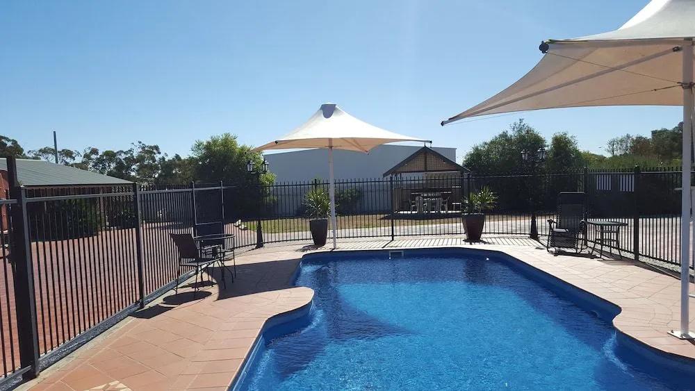 фото Gateway Motor Inn