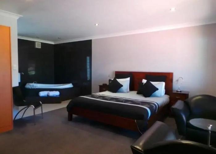 Gateway Motor Inn