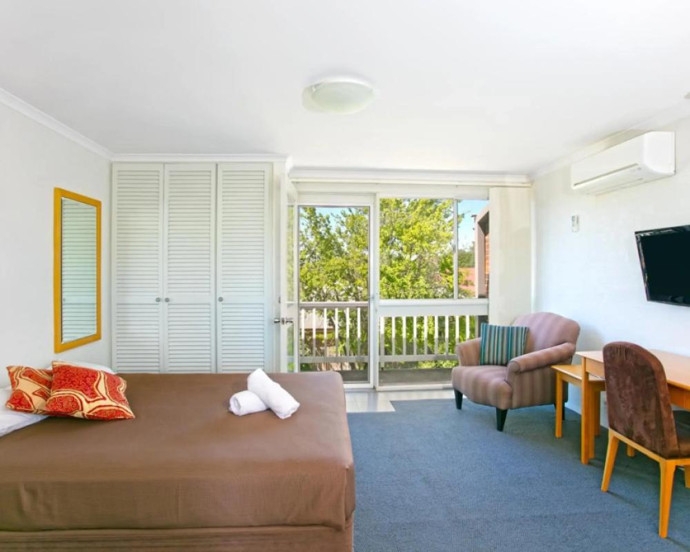 фото Bathurst Studio Apartments