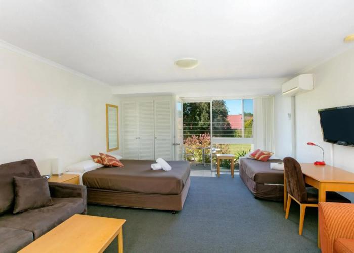 Bathurst Studio Apartments