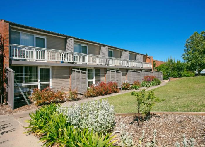 Bathurst Studio Apartments