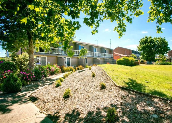 Bathurst Studio Apartments