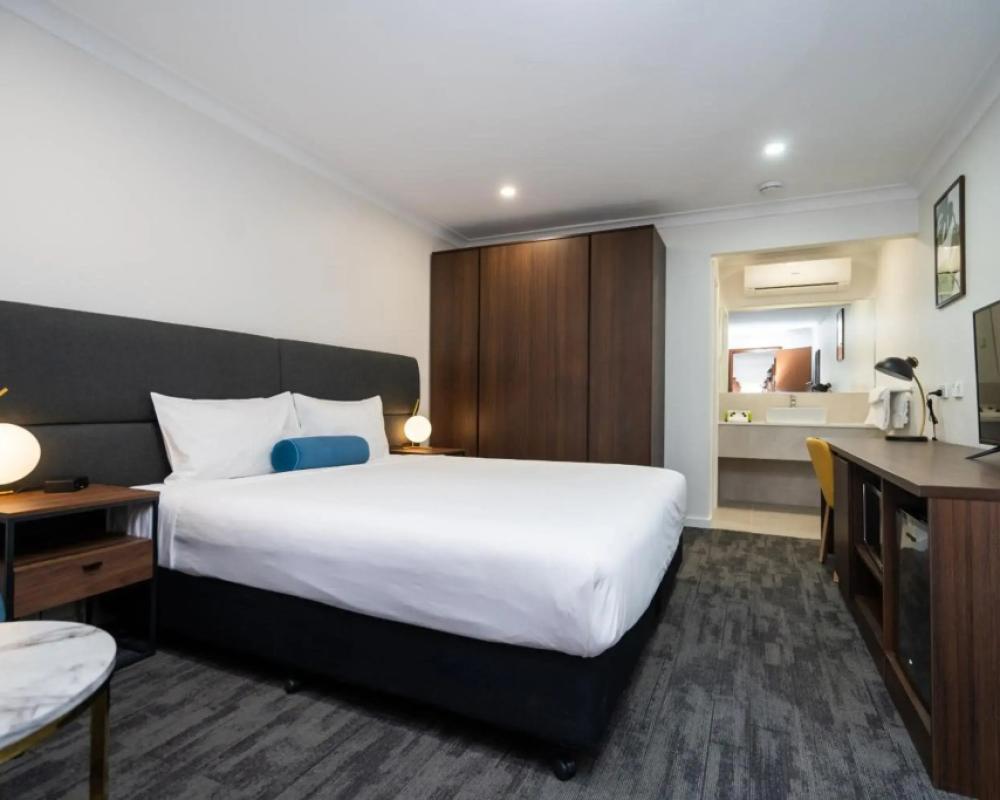 фото Littomore Bathurst