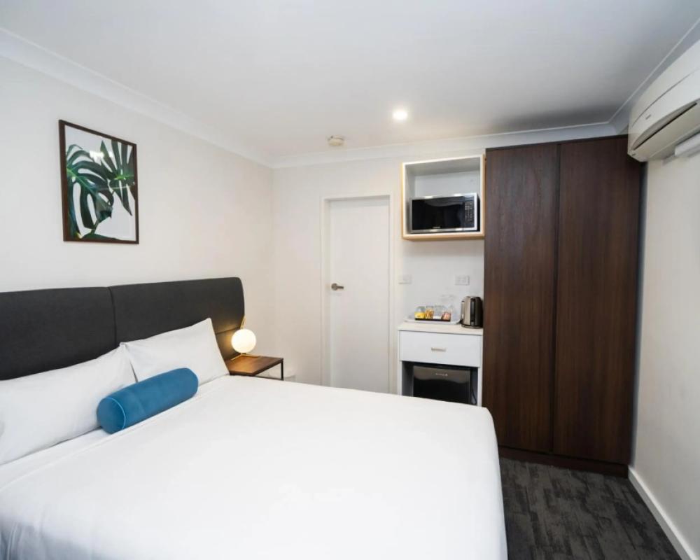 фото Littomore Bathurst