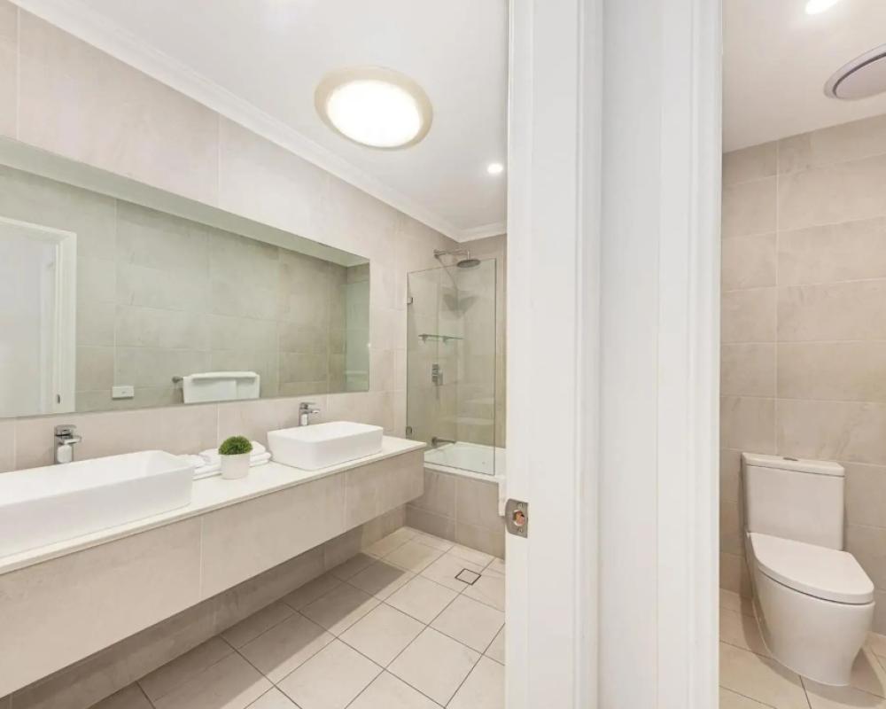 фото Littomore Bathurst
