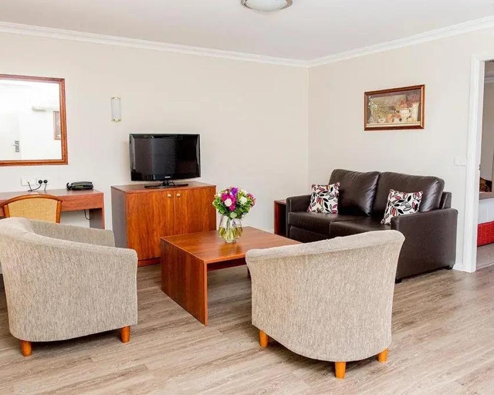 фото Littomore Bathurst