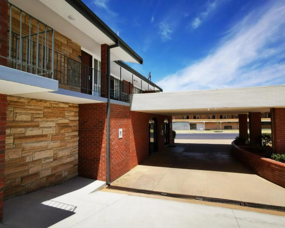 фото Littomore Bathurst