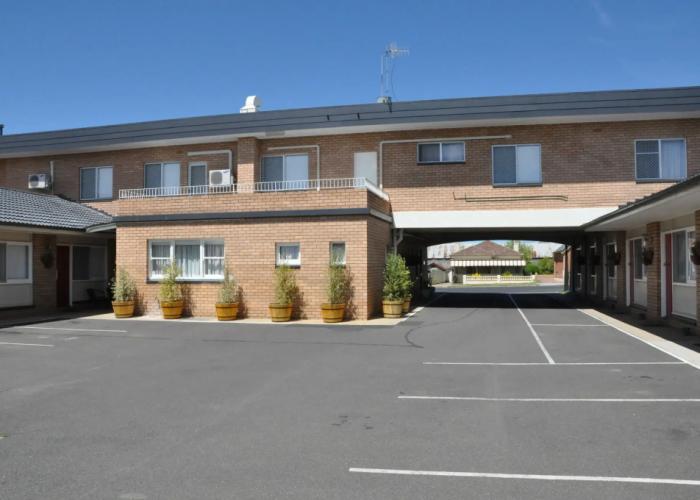 Country Lodge Motor Inn