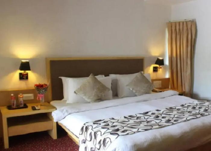 Top3 Lords Resort Bhavnagar