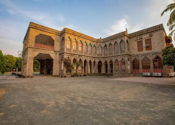 Nilambag palace