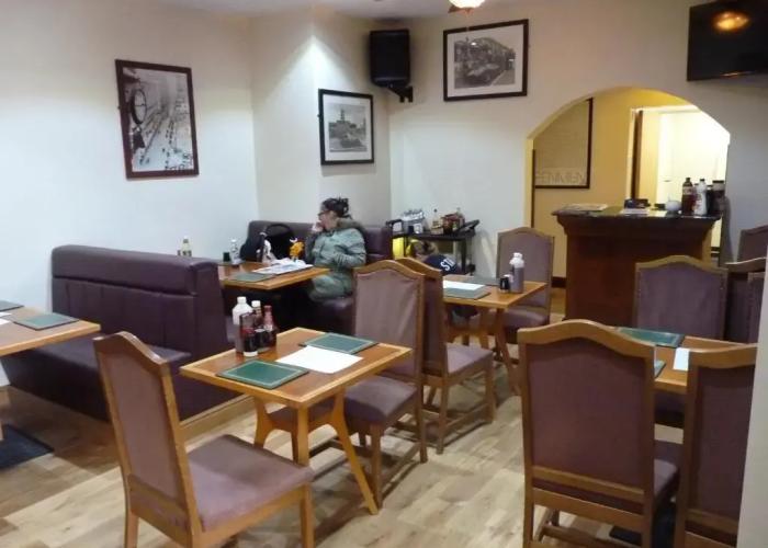 Shanahans B&B with Sports Bar
