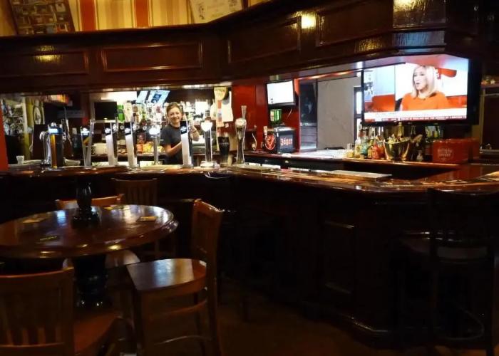 Shanahans B&B with Sports Bar
