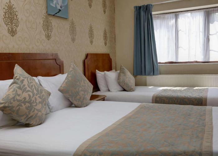 Bridge House Hotel