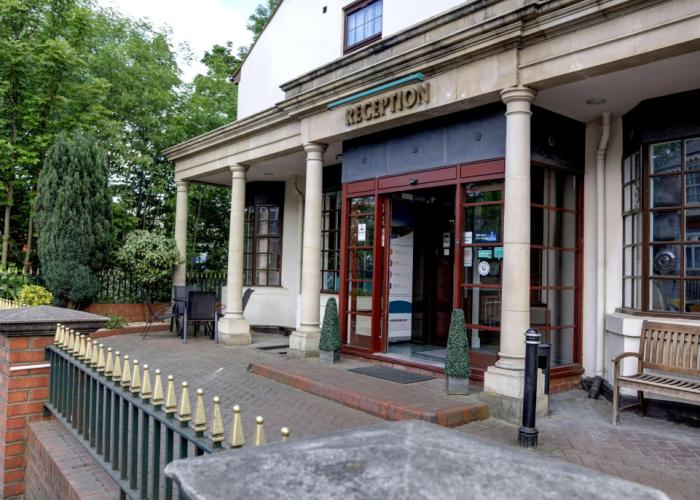 Bridge House Hotel