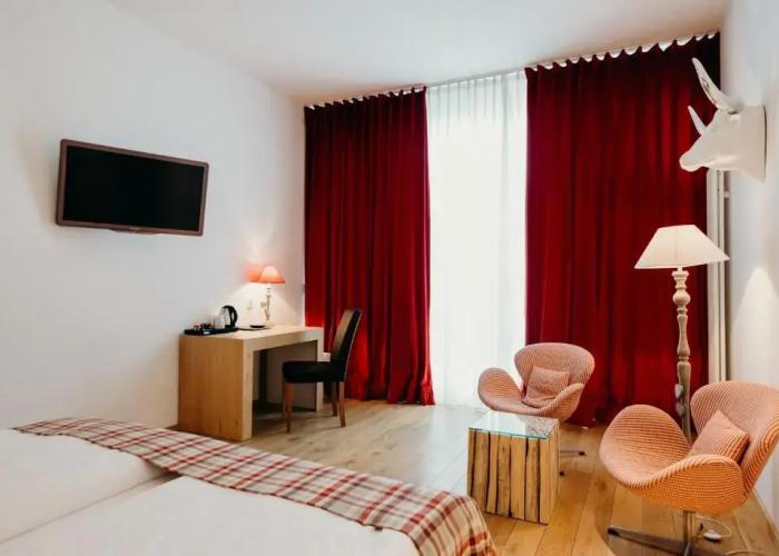 Hotel Crystal
