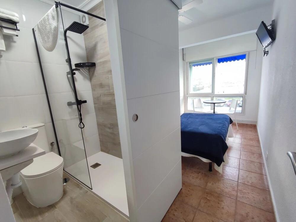 фото Hostal Lucy