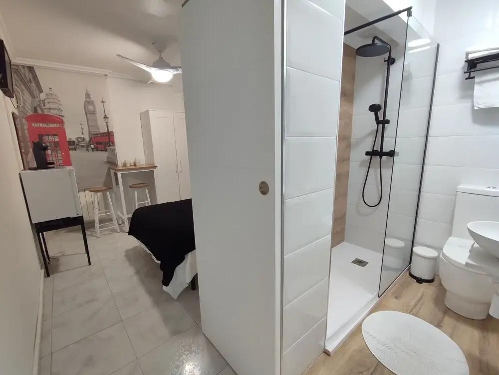 фото Hostal Lucy