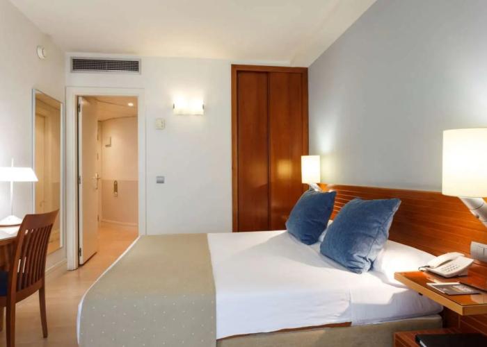 Vincci Puertochico Hotel