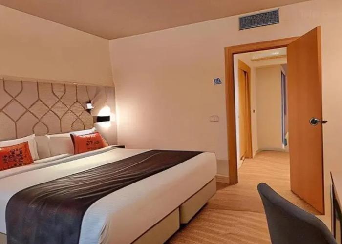 Puerta Santander Hotel