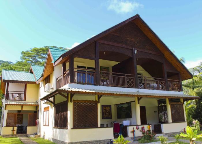 Takamaka Green Village