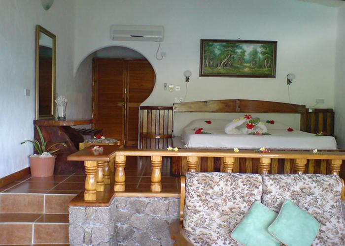 Lazare Picault Hotel