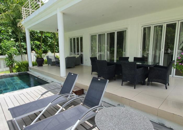 Blanc Villa