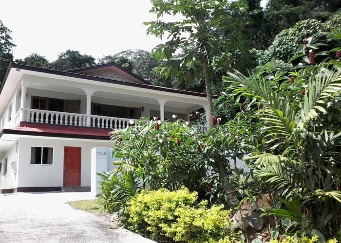 Precious Residence C - Self-catering Studio