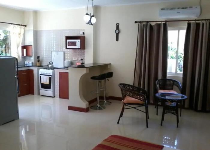Precious Residence C - Self-catering Studio