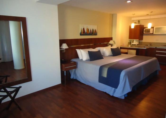 Hotel Puerto Amarras