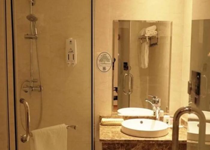 GreenTree Inn HePu Huanzhu South Road Transit Center Express Hotel